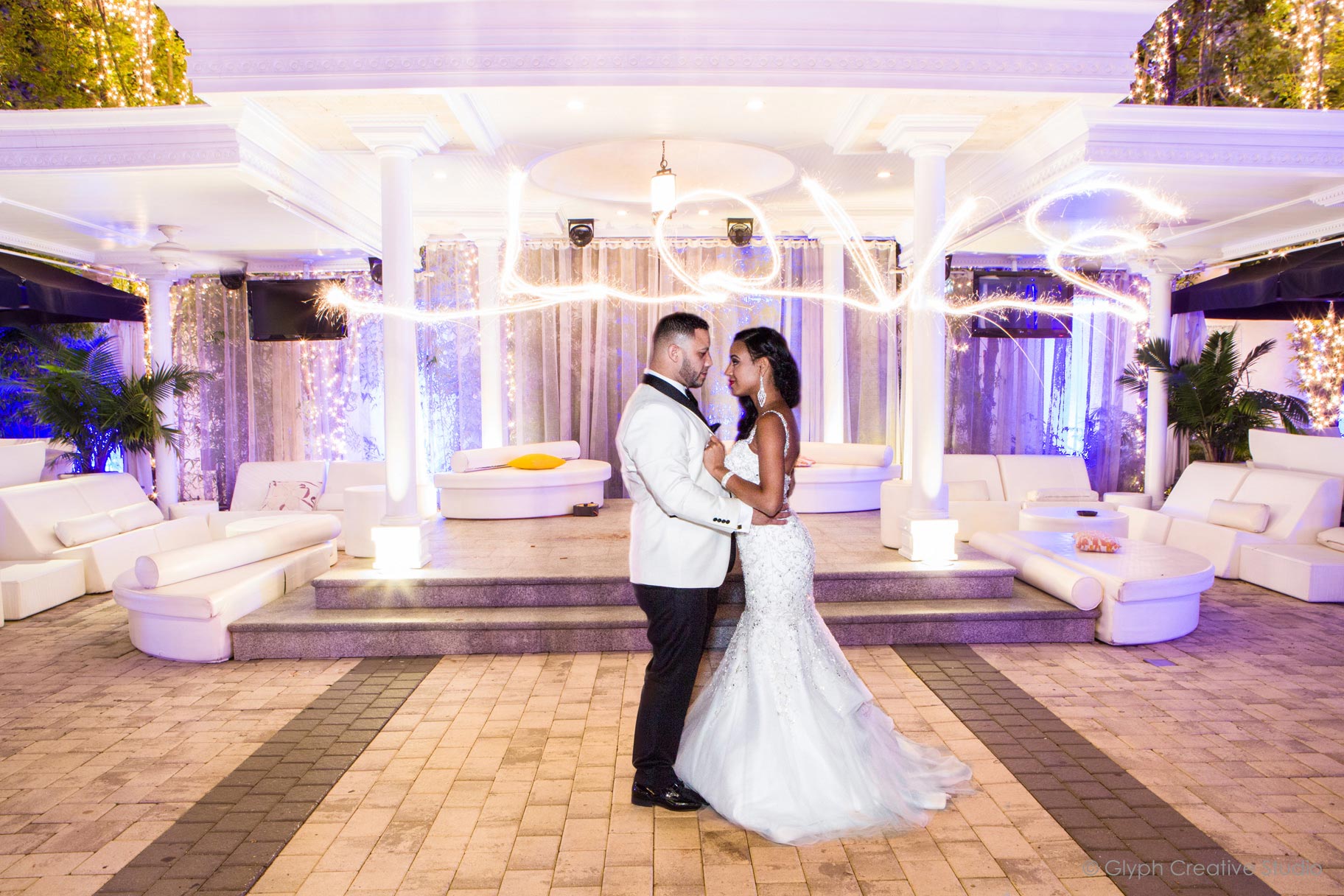 I-need-hire-a-photographer